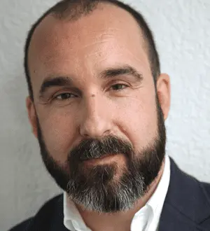 Alberto Tarriño, psicólogo especializado en hombres gais